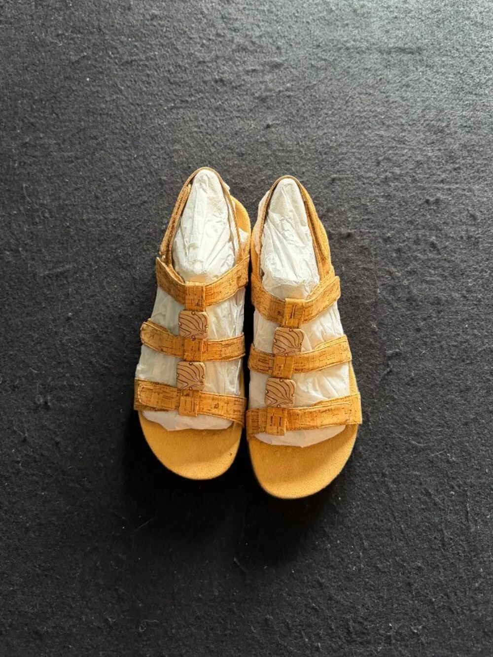 NWOT Vionic ‘Amber’ Cork Adjustable Sandals Size 8
